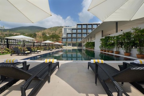 Marasa Sarovar Premiere